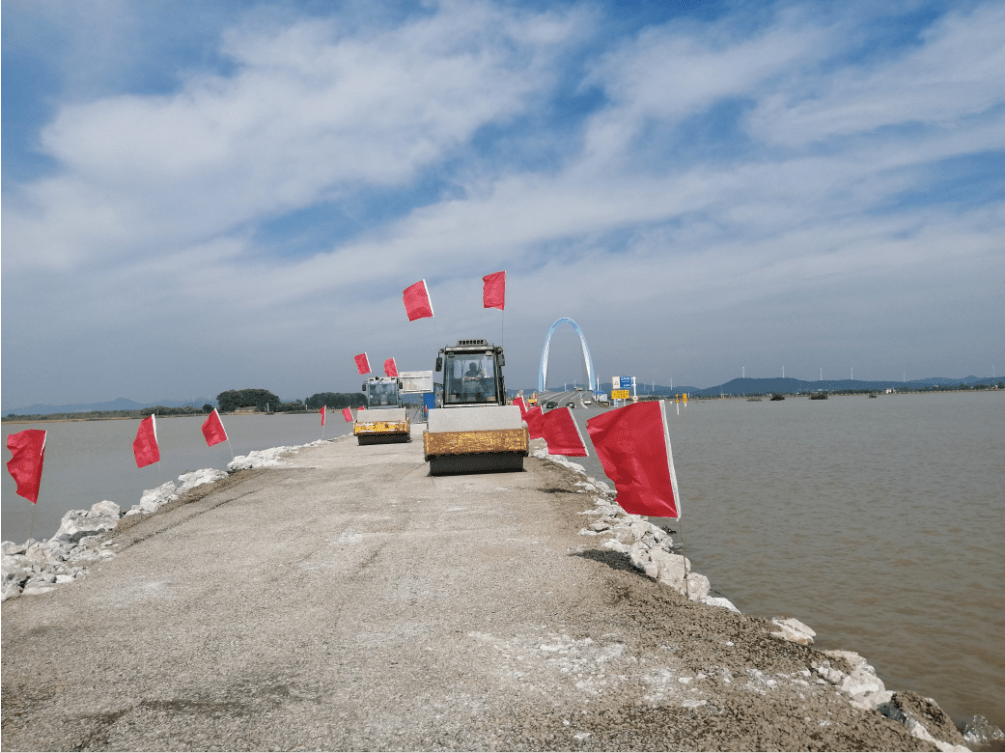 环巢湖大道兆河大桥西防汛应急通道顺利合拢