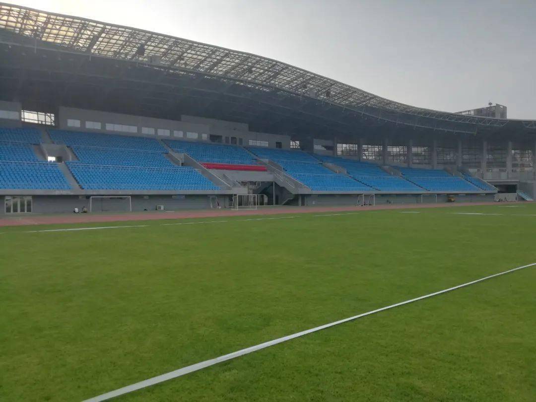 承德市奥林匹克体育中心足球场开放啦