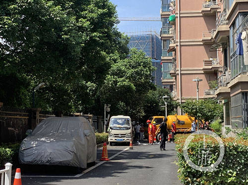 监控|杭州53岁女子离奇失踪19天续：小区已禁入外来人员 警方仍在现场排查