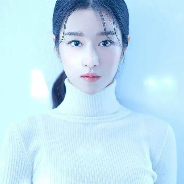 欧尼|摸了金秀贤腹肌的她，连化妆台都被曝光了！