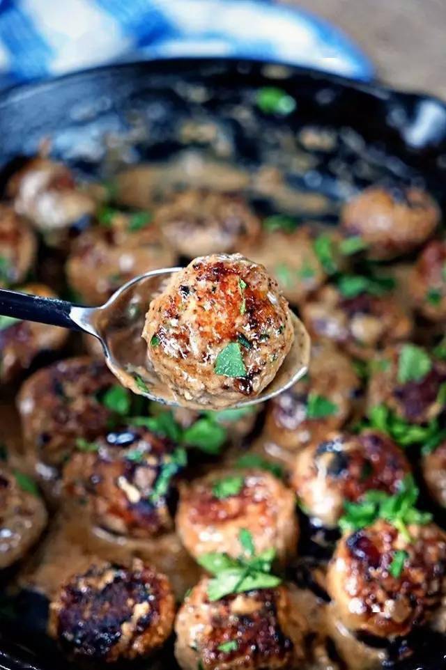 调料|好吃到逆天啦！自制肉丸原来这么简单！香软弹牙、唇齿留香