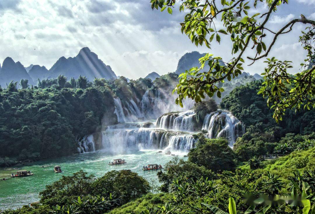 【广西】南宁德天跨国大瀑布,通灵大峡谷,巴马百魔天坑双动车纯玩五