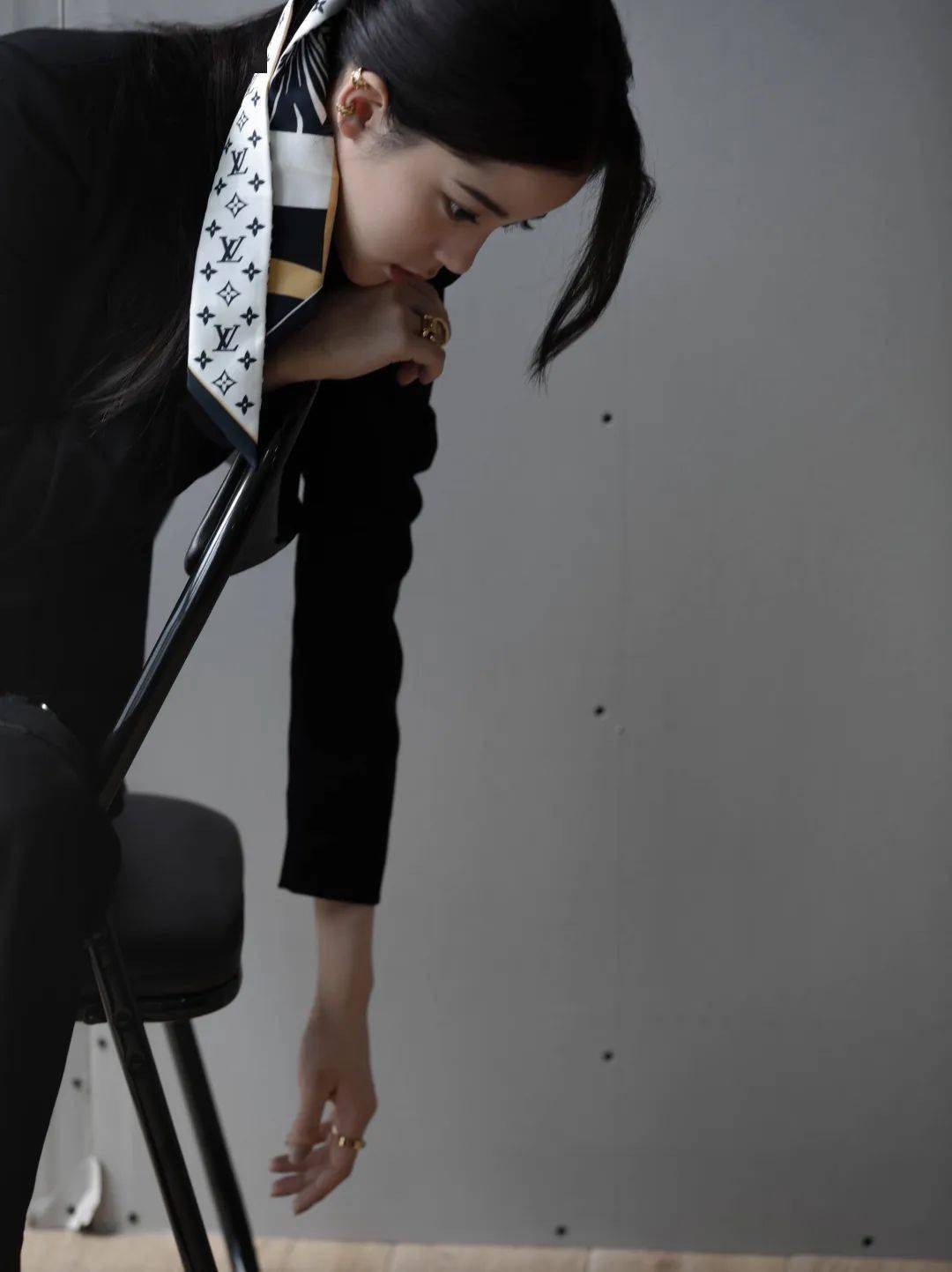 崩溃|欧阳娜娜被频繁网暴，不堪重负在节目崩溃大哭！才20岁的她到底做错了什么？