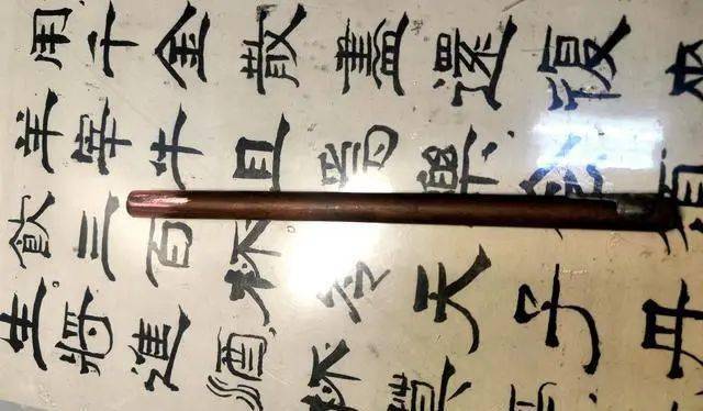 饵料|加点蚯蚓土，比买的饵料更好用自制饼饵全过程解密