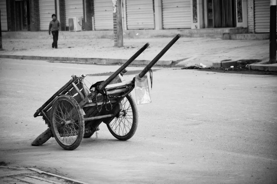 板车是曾经在永丰农村必不可少的重要运输工具.簸箕.