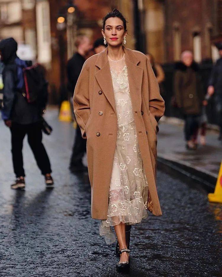 Rita|Rita姐说品牌 | 不是每件大衣都叫MaxMara 1010801！