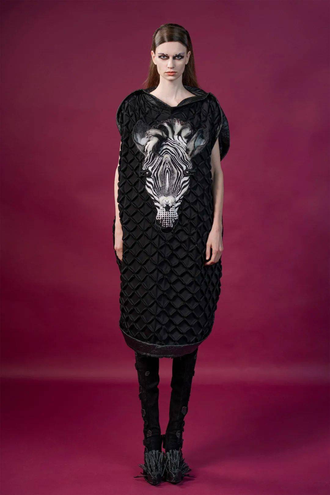 时装周|负重而行的巴黎高定时装周,怎么做才能逆天改命?