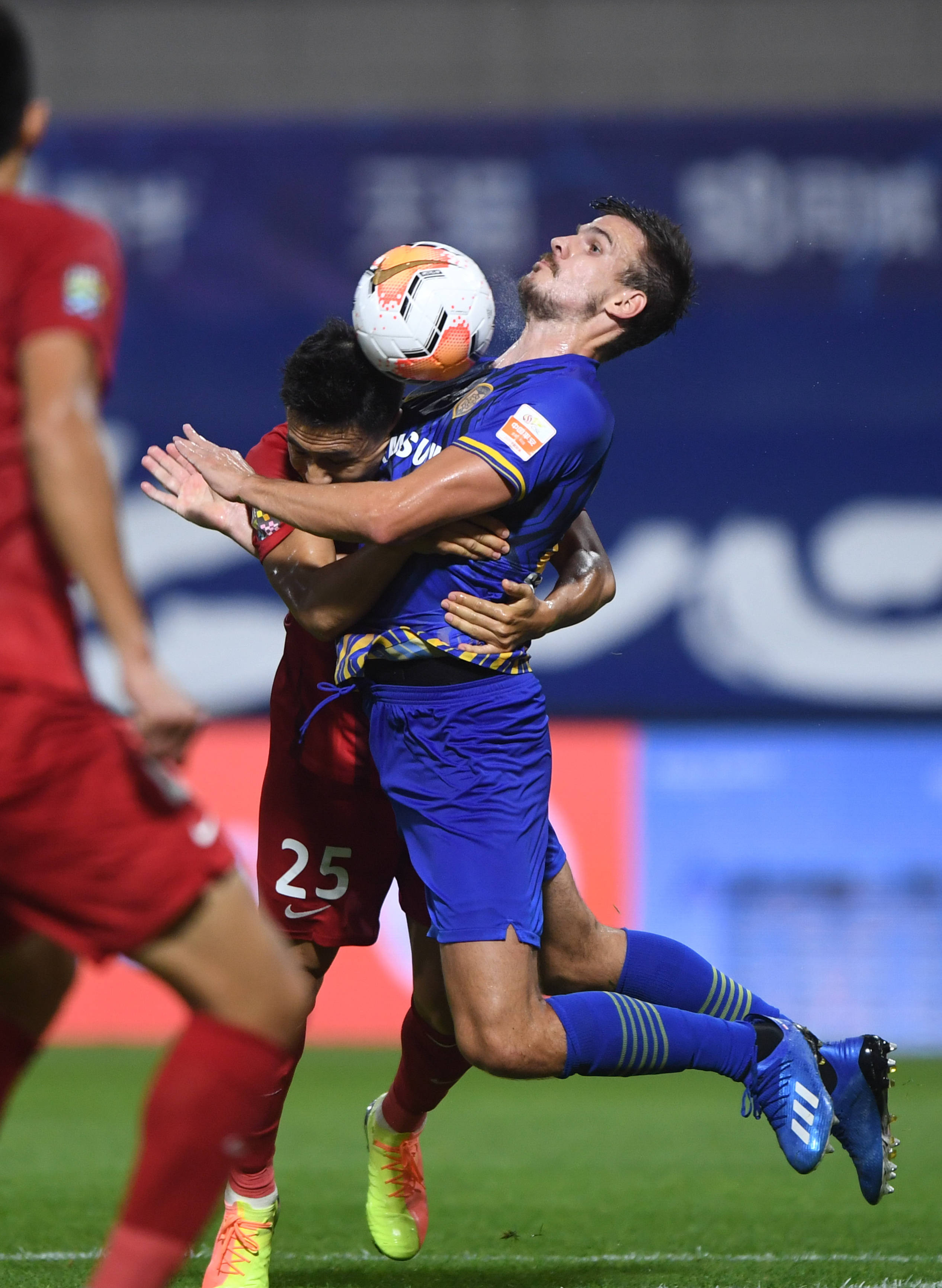 比赛|足球——中超：江苏苏宁易购队胜河南建业队