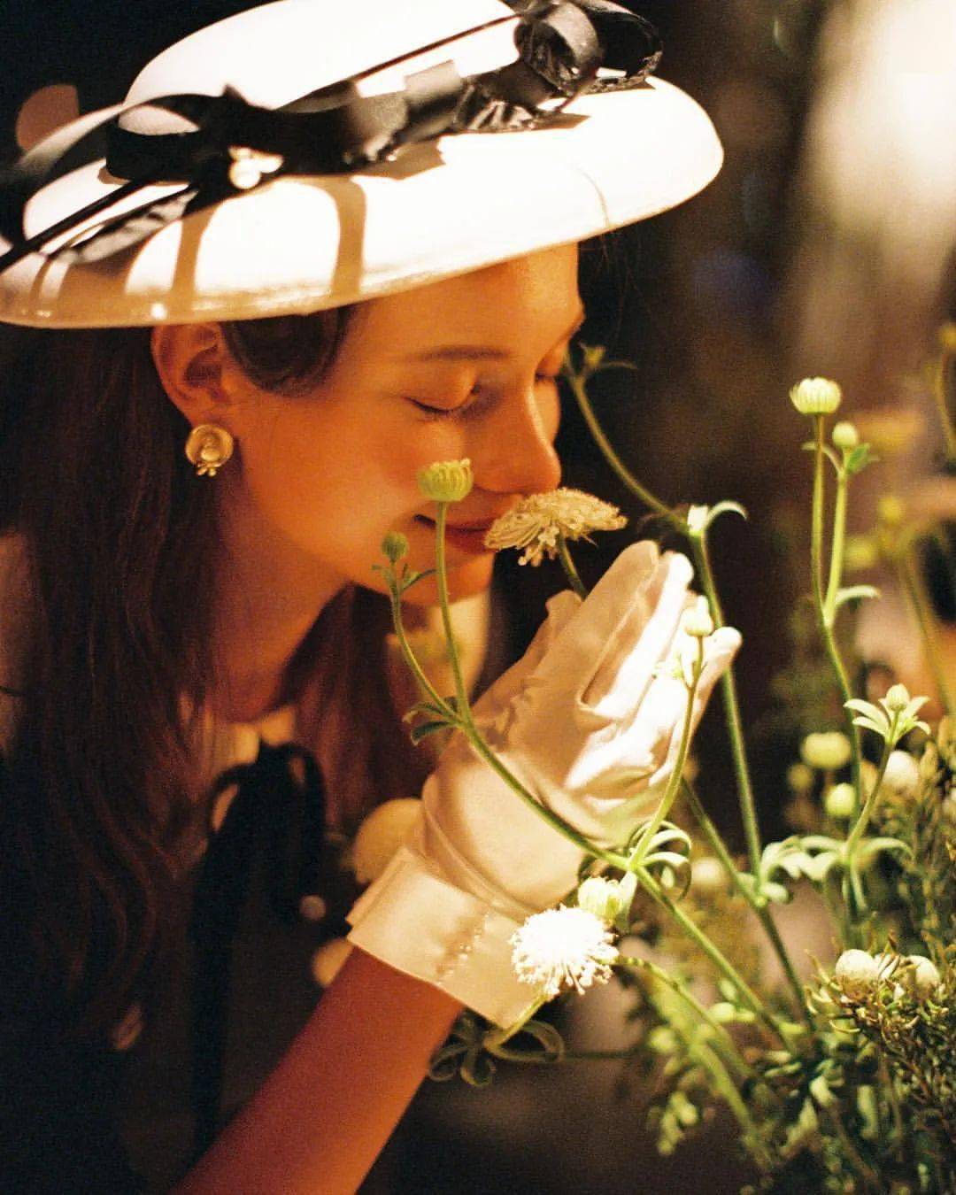 Louise|浓 颜 系 美 人，绝！