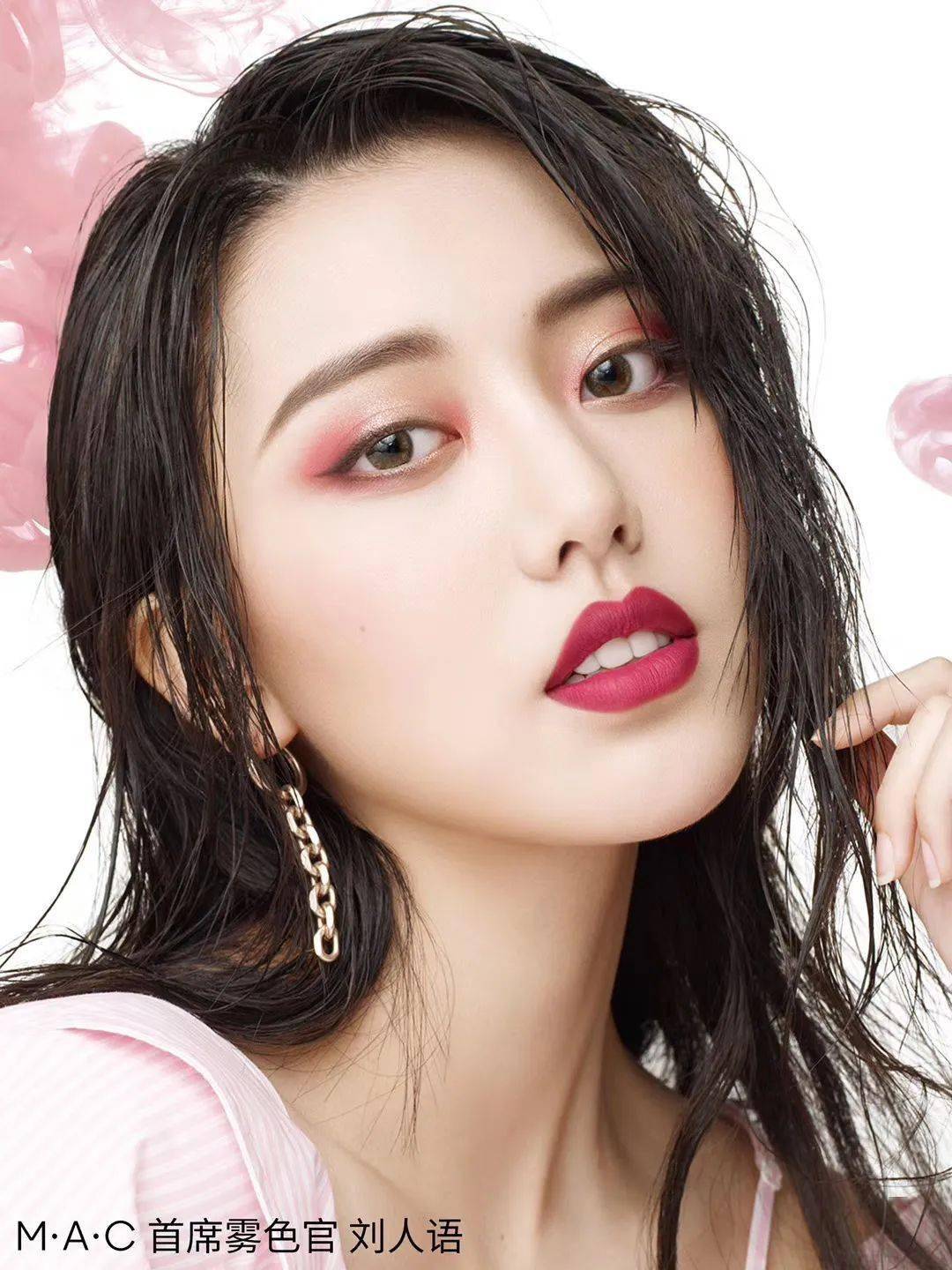 出圈|飒出圈的宁静妆，不是敢化是会化