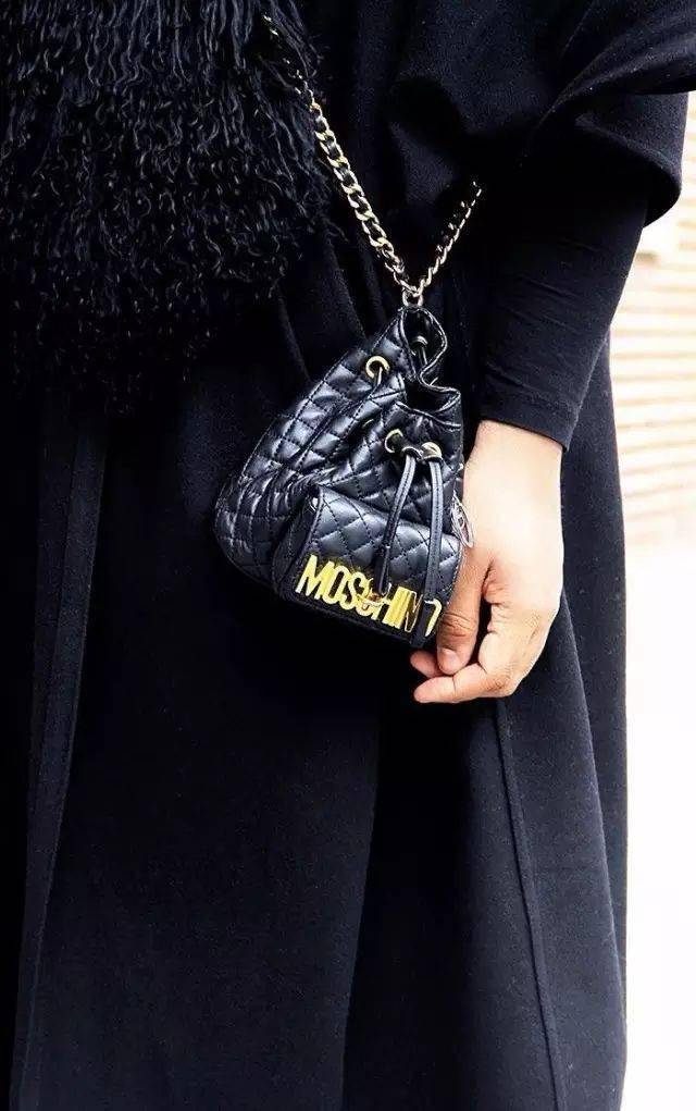 包包|大衣配不对，包包再贵也白费！