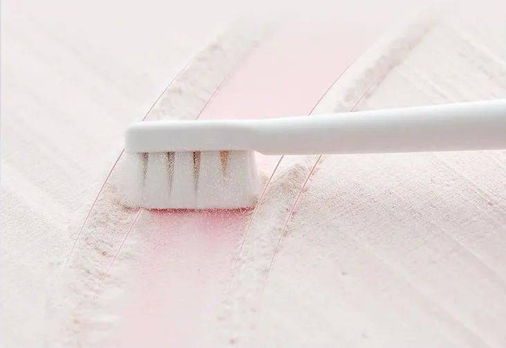 杜邦毛|不到200块，品质不输千元大牌的电动牙刷，1分钟震动41000次！