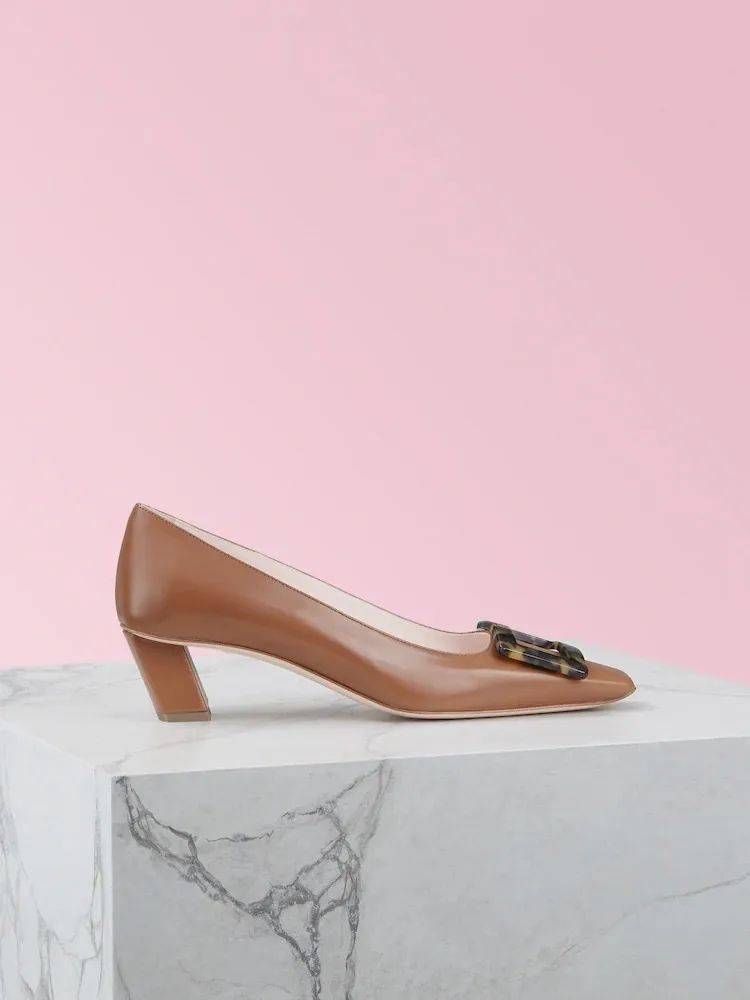 Roger|骨灰级经典Roger Vivier方扣鞋，又出了绝美新款！