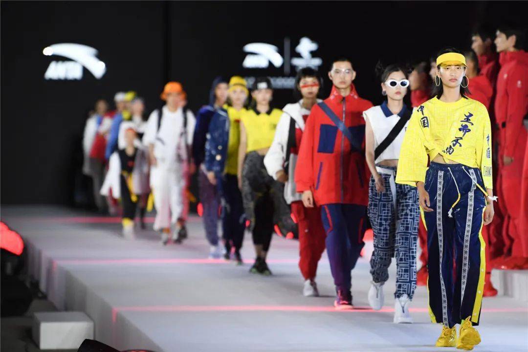 安踏|张继科、李佳琦、关晓彤、郎朗等一线大咖都来了！安踏这个发布会太牛了