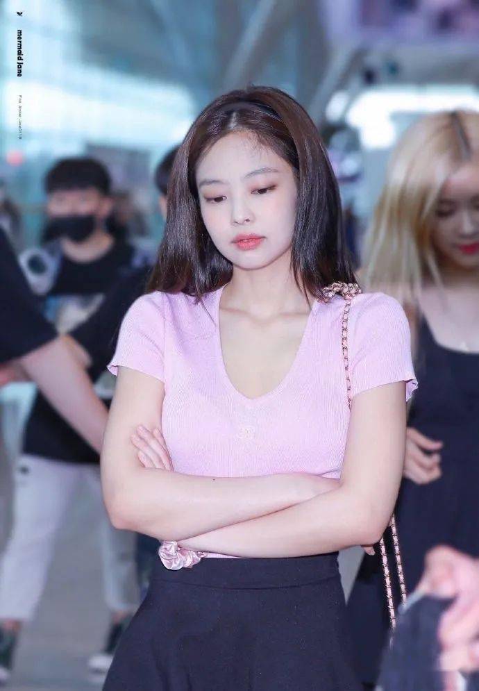 韩团|在服装市场里引起时尚旋风的，她的私服top3！