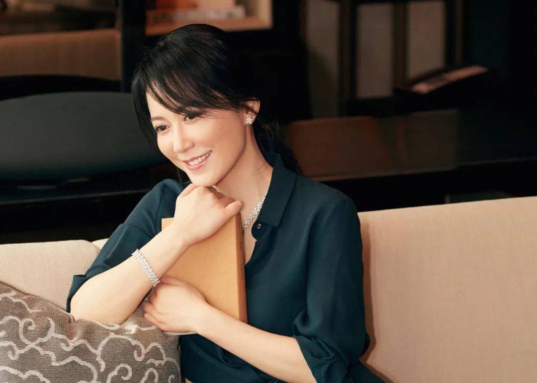 钟晓芹|都是三十而已，怎么就她先苦尽甘来了？