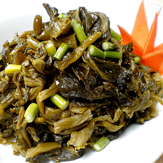 孩子|智商倒退、发育落后！ 这些错误的喂养方式是在害娃。2岁聪明宝宝被亲戚喂白酒