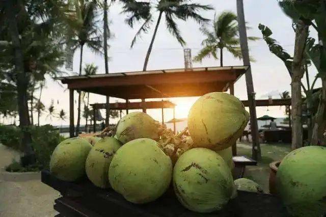 皮肤|想知道如何让肌肤常驻18岁吗？想知道明星三四十岁依然拥有靓丽肌肤吗？点进来我告诉你