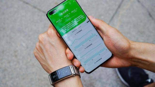 华为|是手环也是耳机 健康通话＂二合一神器＂华为B6手环来了