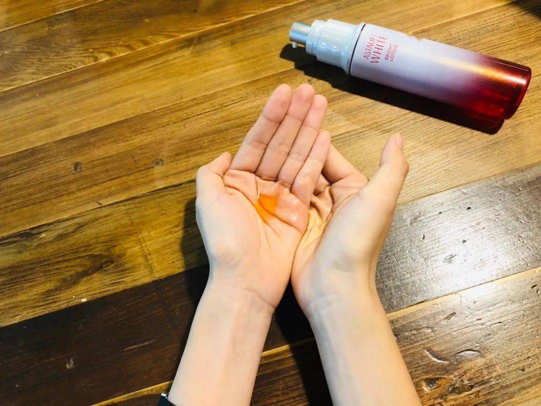 肌肤|畅销600万瓶、李佳琦推荐的爽肤水，真的值得入手吗？