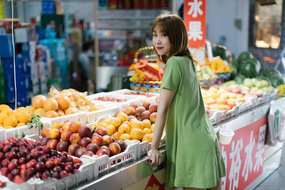 照片|我带妹子在脏、乱、差的「菜市场」拍了组照片，结果......