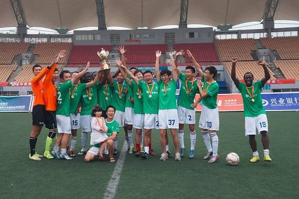 姚辉坤|北大才子姚辉坤先生登上《北京人才市场报》头条