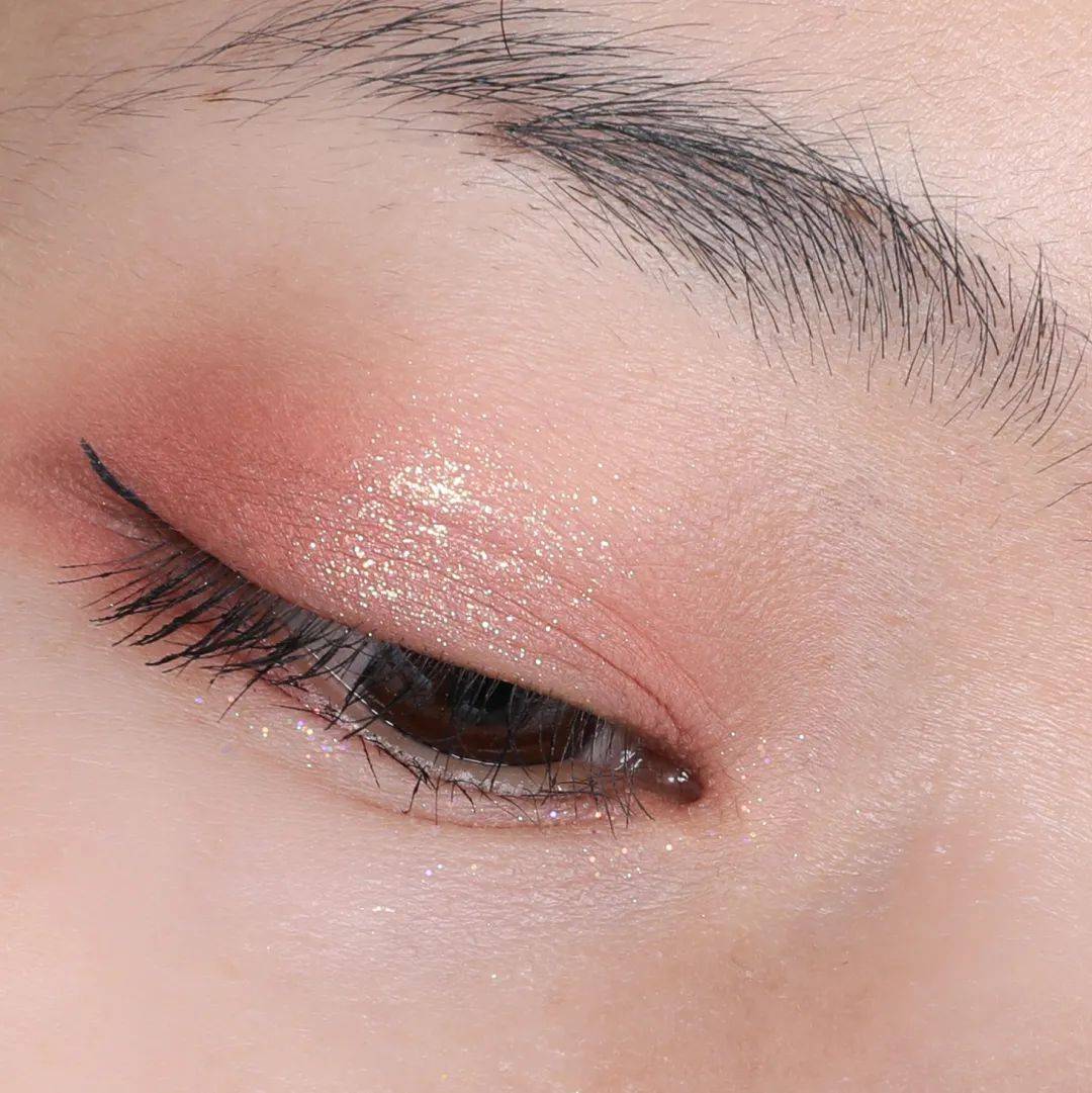 日记|完美日记系列眼影评测 | 真的不知道为啥锦鲤盘能这么火?