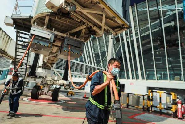 上海|地表60℃，飞机发动机余温110℃！上海最大“铁板烧”上防输入原来是这样