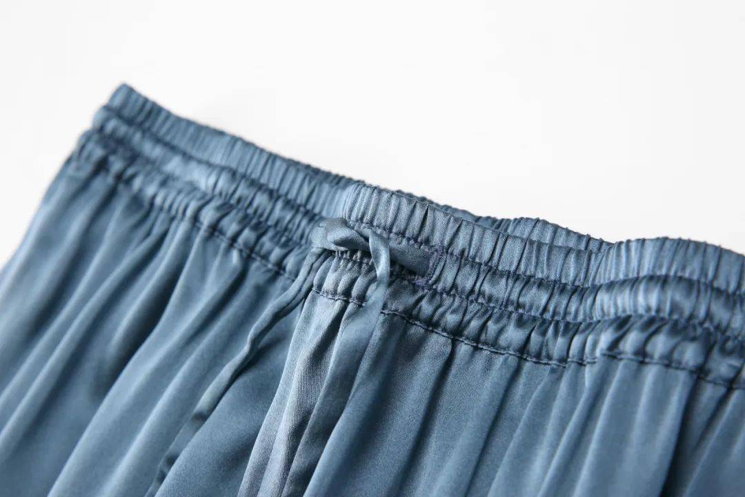 文能当|文能当睡衣，武能作外套，它是时尚界的万能单品 | 百匠优选