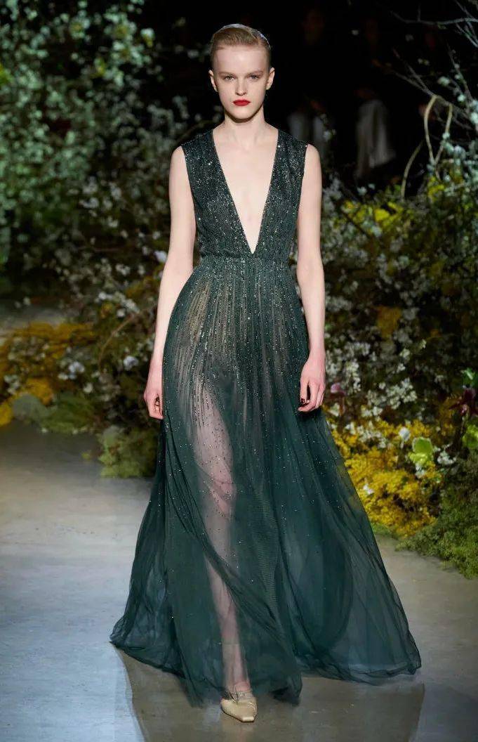 女装|2021春夏流行趋势，8大女装细节，你不可不知！