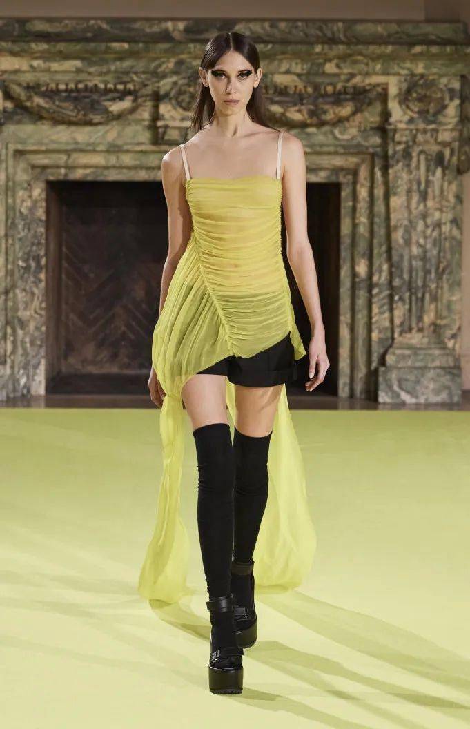 女装|2021春夏流行趋势，8大女装细节，你不可不知！