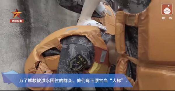 抗洪|英雄不畏艰险，英雄不分年龄！