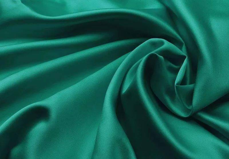 文能当|文能当睡衣，武能作外套，它是时尚界的万能单品 | 百匠优选