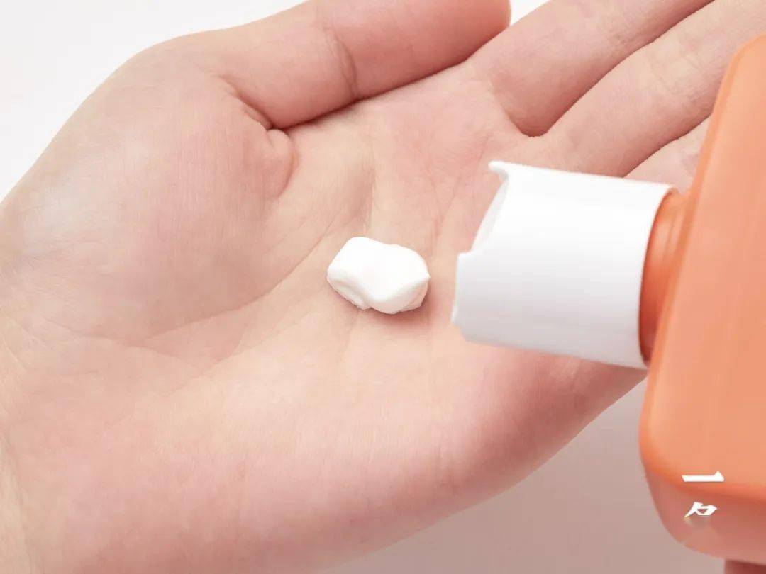 防水|暴晒12小时也不黑，防水防汗还养肤