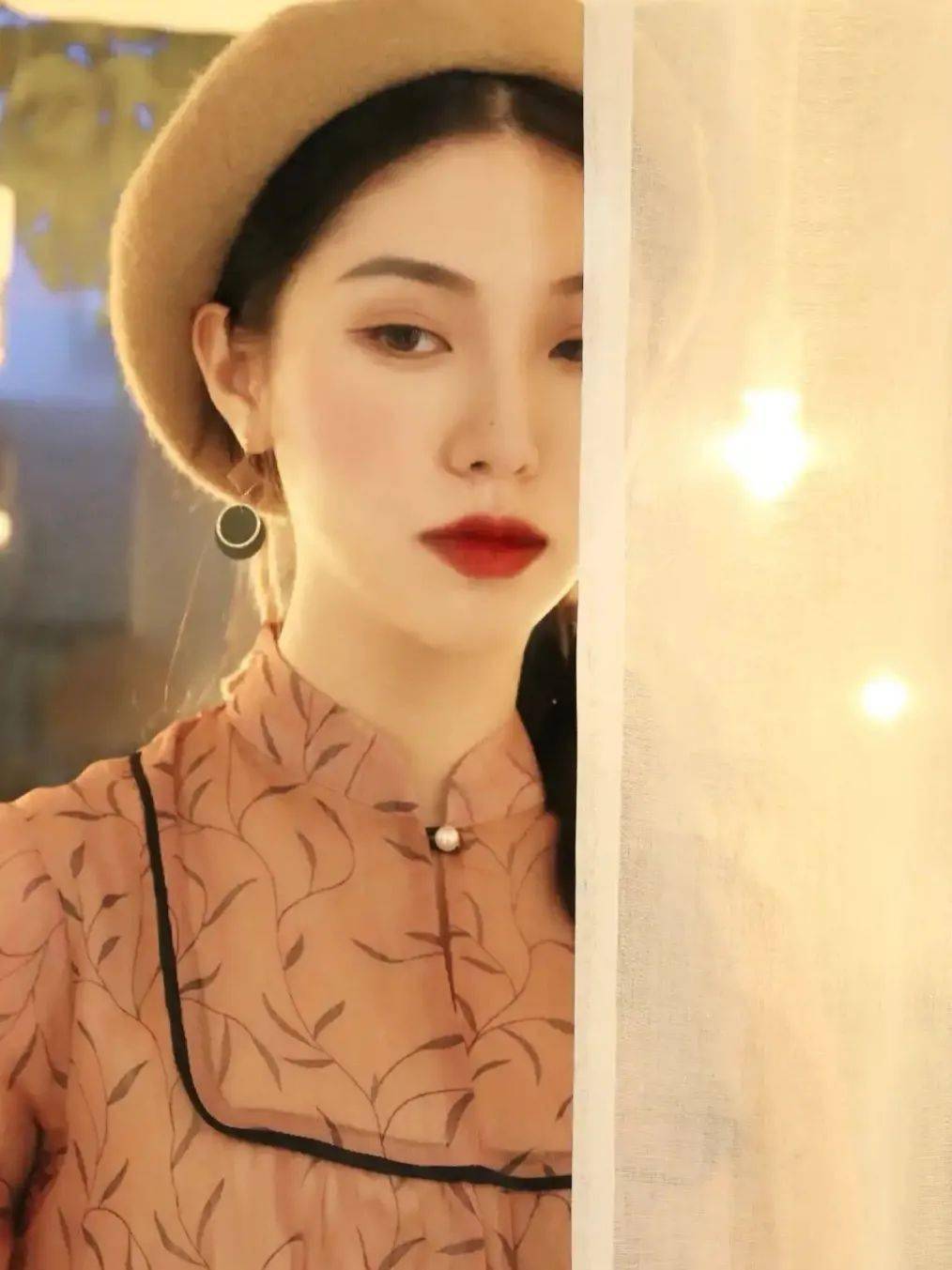 眼影|女明星那些一画成名的妆，学会就是换头术啊！