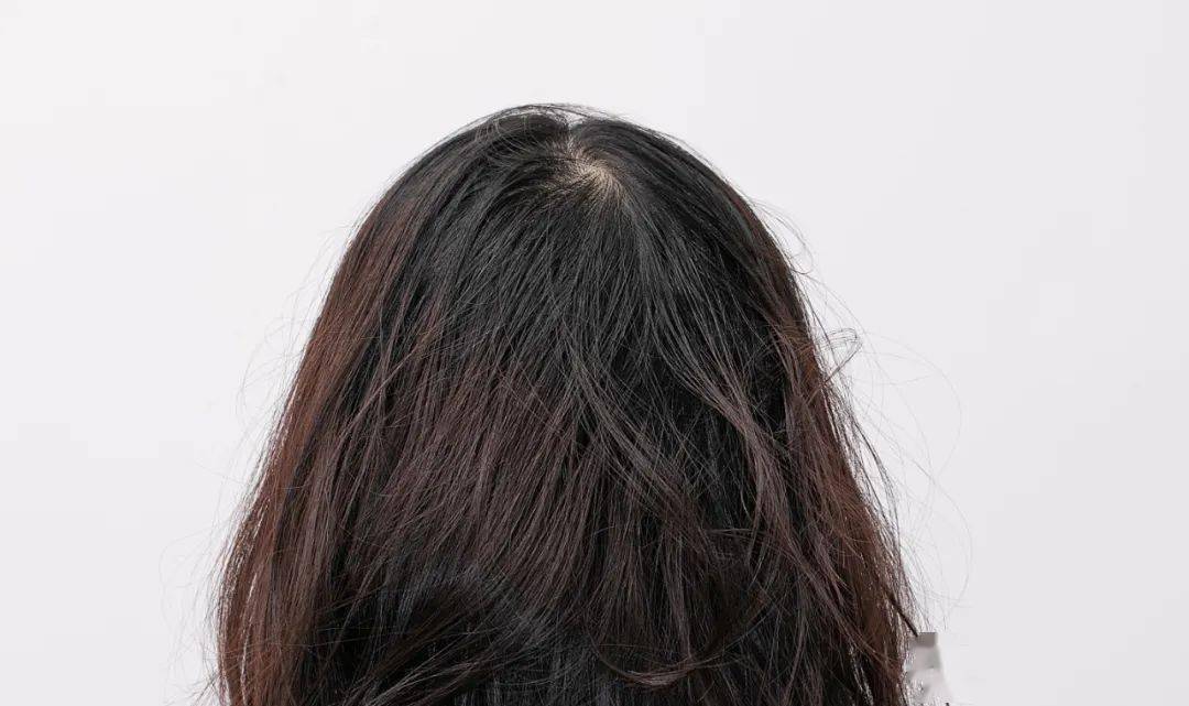 脱妆就上热搜?其实他这里也“脱”了 脱妆就上热搜?其实他这里也“脱”了