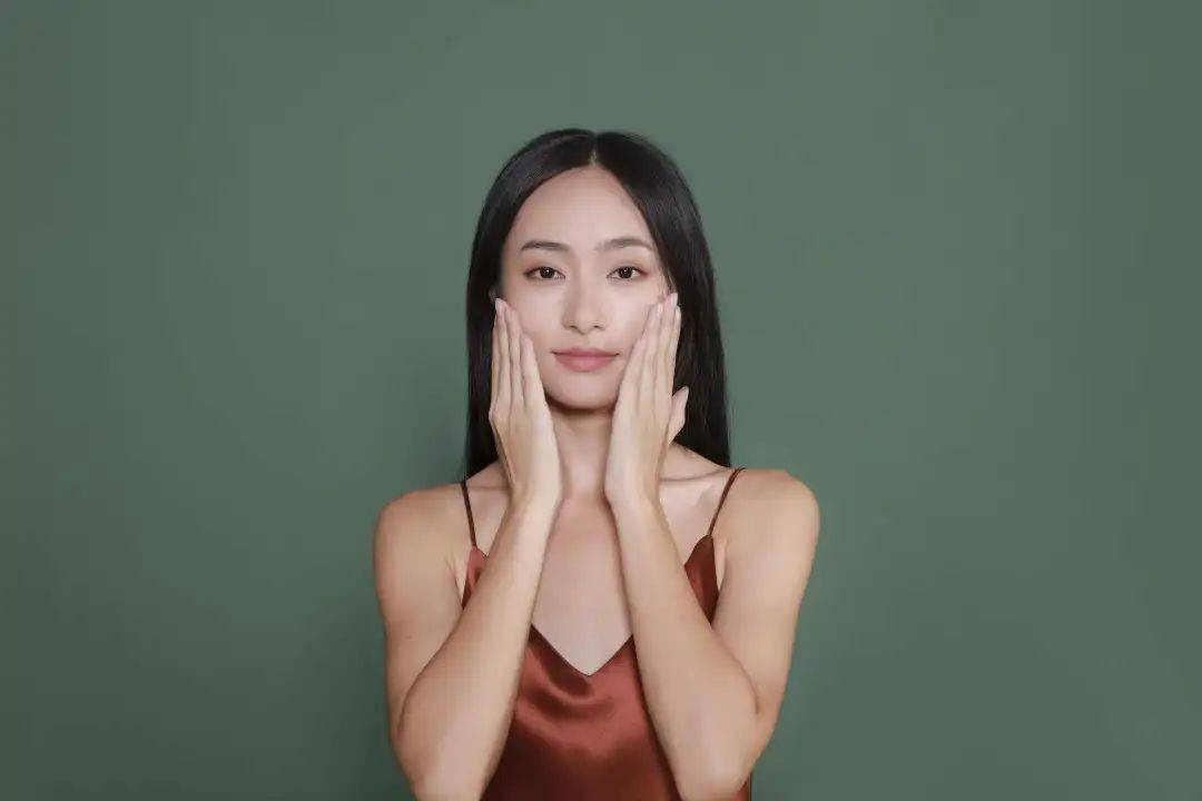 黑头|【超多干货！】对黑头粉刺无从下手？没有它，毛孔越弄越粗大！