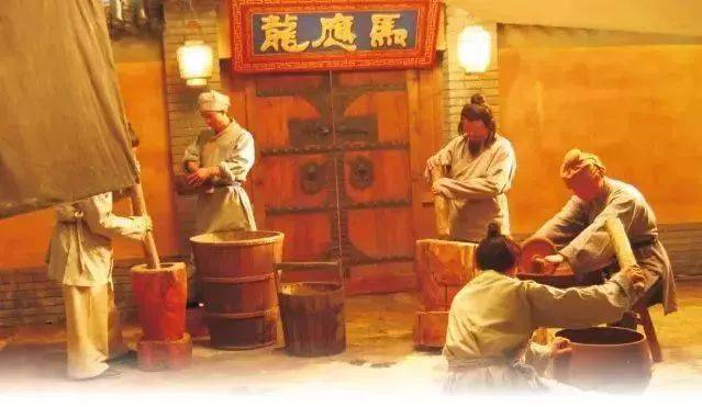 证号|身价翻了10倍价的马应龙：竟然出了这么好用的眼霜？