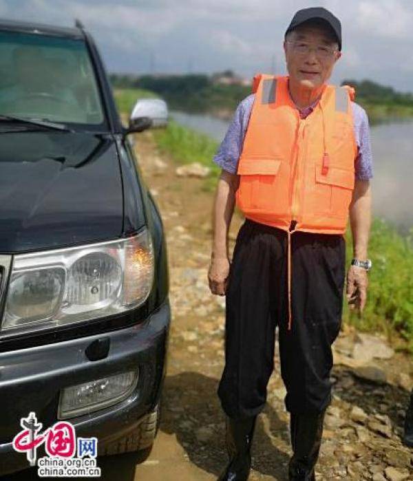 何继|86岁院士亲上一线指导抗洪 探测管涌用上高科技