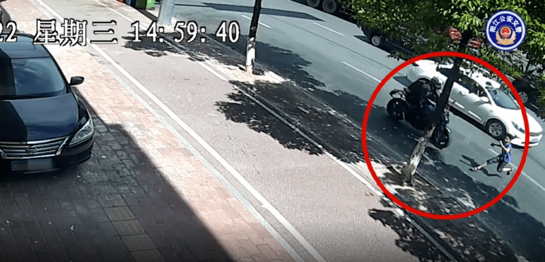 张某鹏|刚放暑假,8岁男童被撞身亡!这个致命动作很多人都做过……