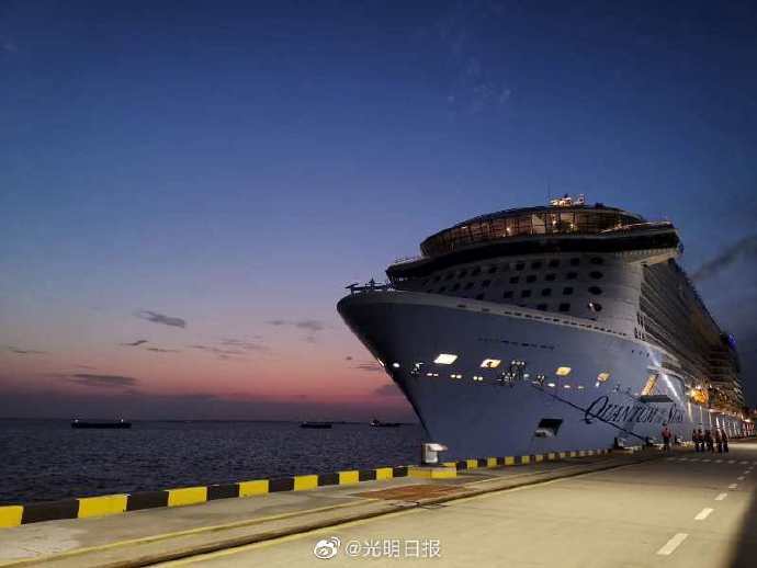 王友农|邮轮港上的王友农走了