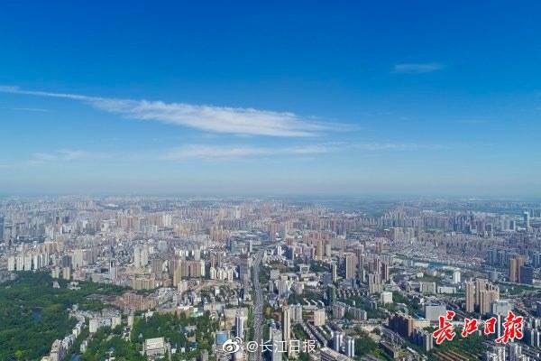 摄影|自带滤镜！武汉蓝上线