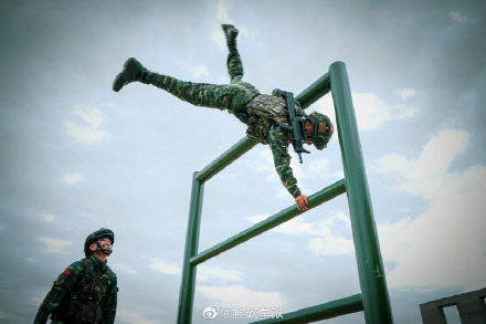 梁峰|兵哥的飞檐走壁，地球引力又解释不清楚了
