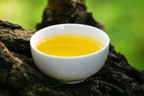 这5个永不过时的美容技巧，能让你的皮肤白里透红，在家也可以做哦~