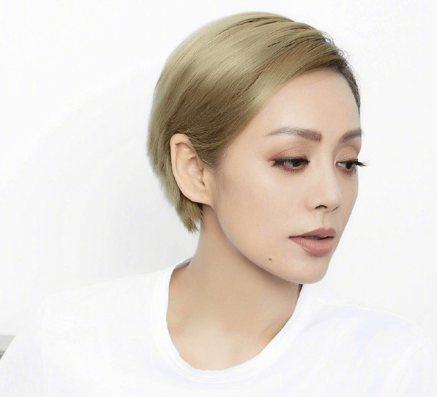 宁静剃掉粗眉变成铅笔眉,原来女生都被韩式平粗眉耽误了颜值 宁静剃掉粗眉变成铅笔眉,原来女生都被韩式平粗眉耽误了颜值