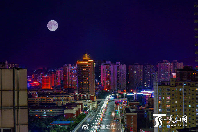 乌鲁木齐|一百年仅遇6次的天文奇观 乌鲁木齐夜空“十五的月亮十四圆”