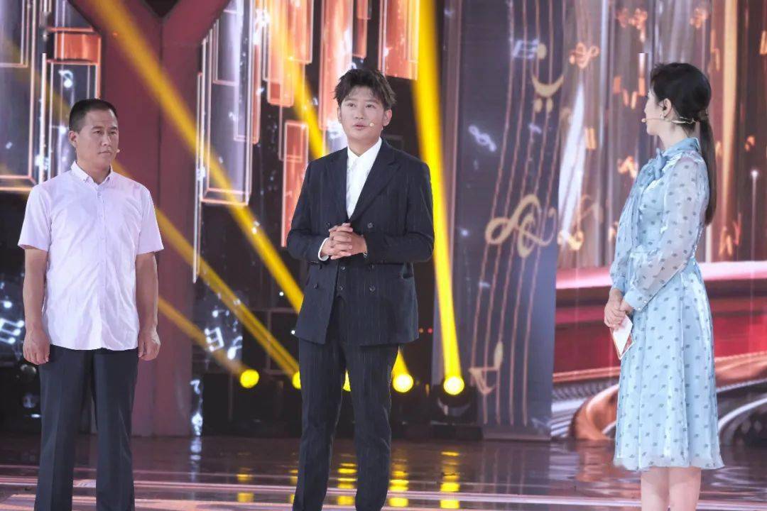 付笛声父亲乐队曲谱_付笛声任静