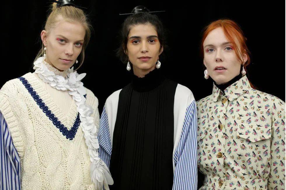 轰炸|热点单品 | 又是被PRADA的配饰轰炸的一天