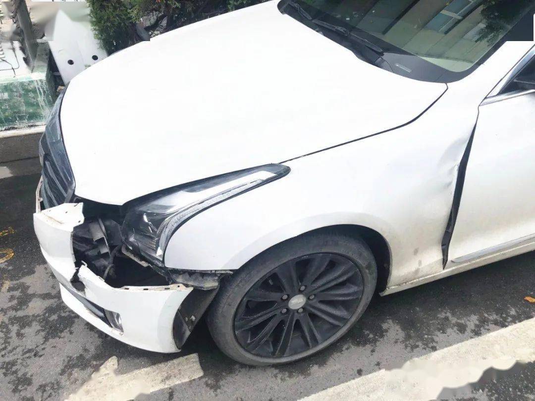 熊孩子|惊险！平阳一2岁小孩“开车”出事，妈妈却在…