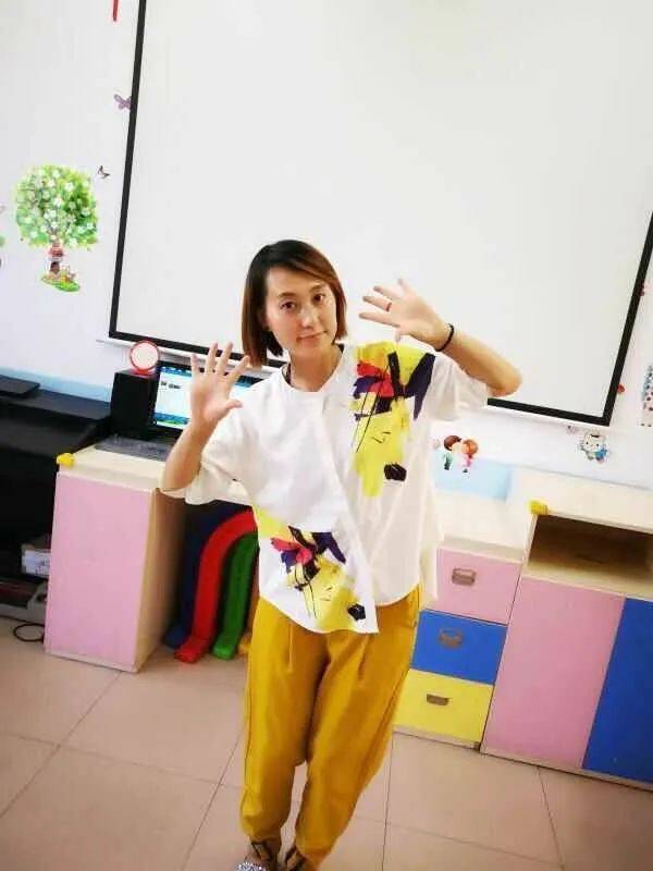 展播|作品展播 | 芙蓉园里忙碌着的“爱心天使”